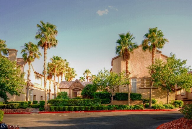 Building Photo - 8400 Tiger Woods Ave