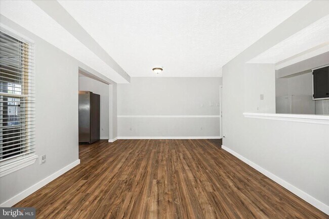 Building Photo - 615 Himes Ave