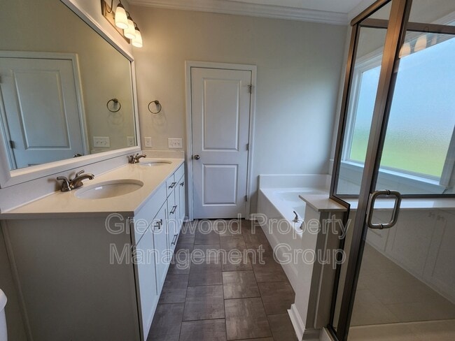 Building Photo - 6217 Cadence Dr