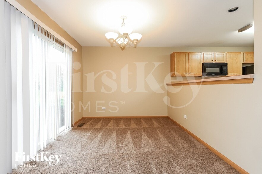 Building Photo - 3610 Forestview Dr