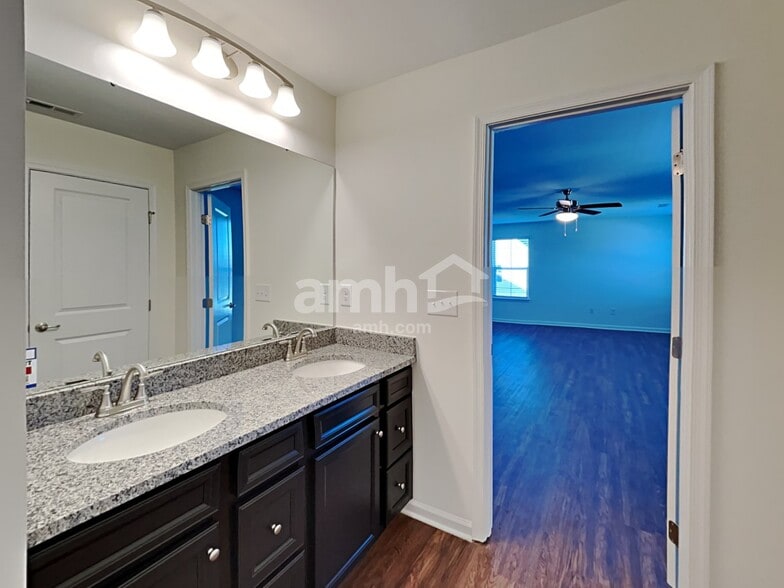 Building Photo - 5329 Cairo Ct