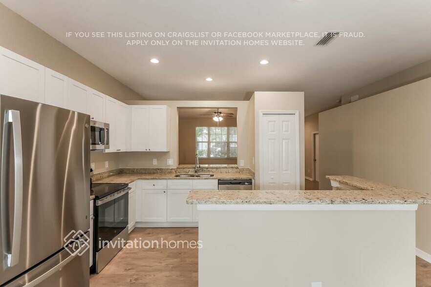 Building Photo - 3015 Summer Cruise Dr
