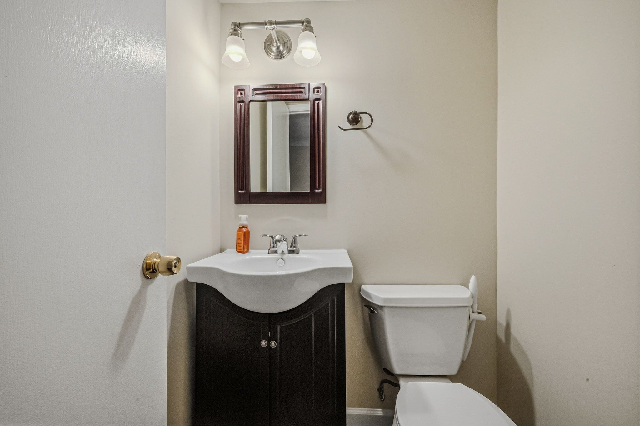 Building Photo - 1513 Fresno Rd