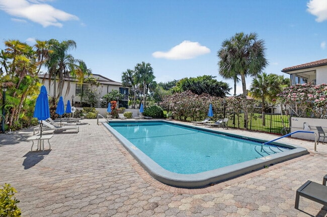 Building Photo - 21911 Cypress Dr