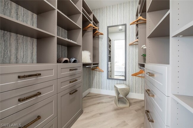 Building Photo - 1540 Clermont Dr