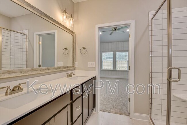 Building Photo - 8047 Kinsale Ave SE