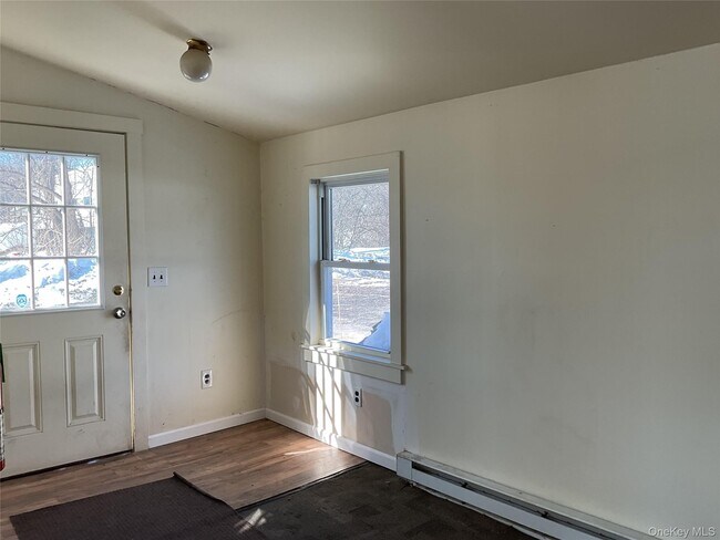 Building Photo - 1114-1114 NY-94