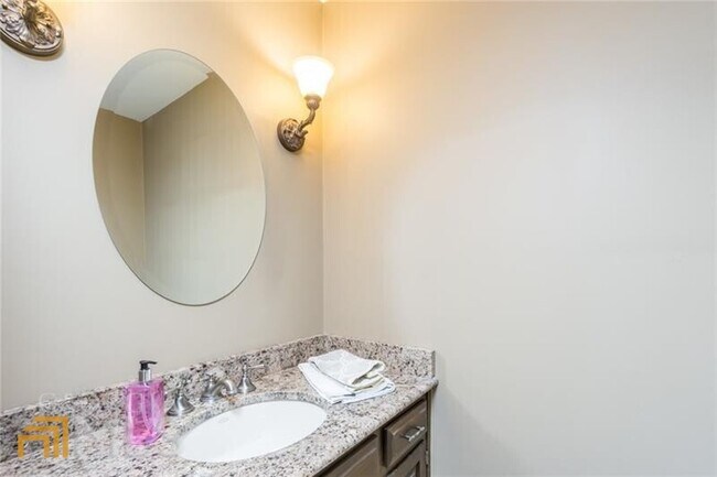 Building Photo - 3745 Creekstone Way
