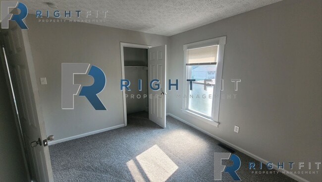 Building Photo - Stop! Look no further. Make this rental property, yours!