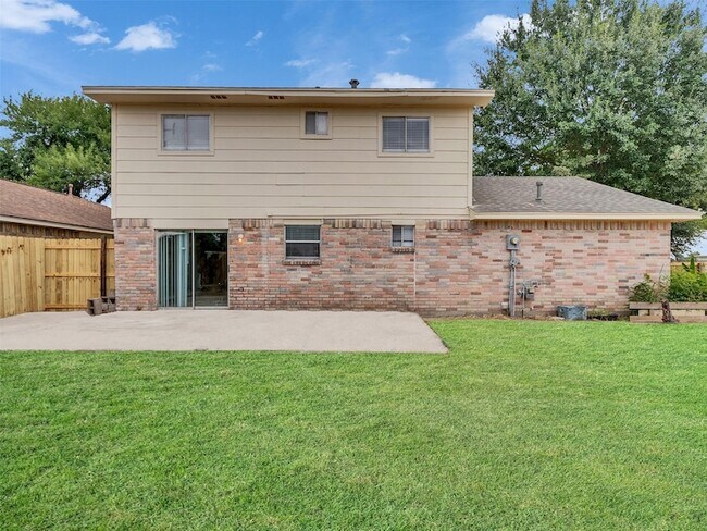 Building Photo - 4003 Swinden Dr