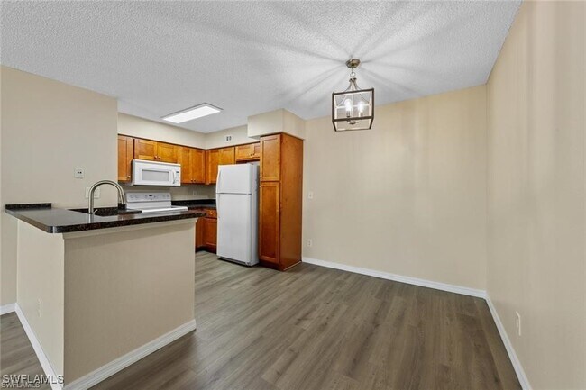Building Photo - 13545 Eagle Ridge Dr