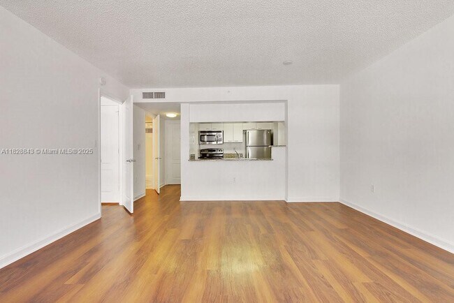Building Photo - 1756 N Bayshore Dr