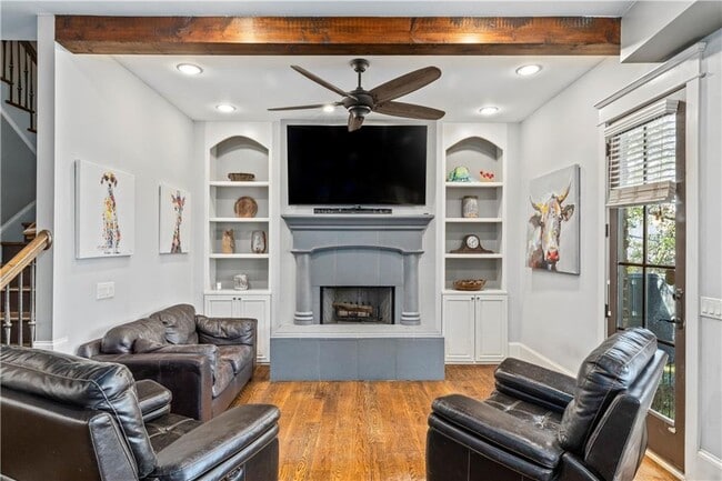 Building Photo - 2125 Cooper Lake Dr SE