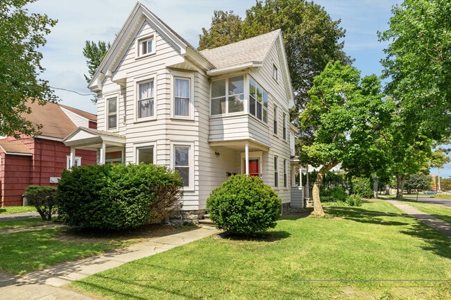 Building Photo - 115 E Yates St