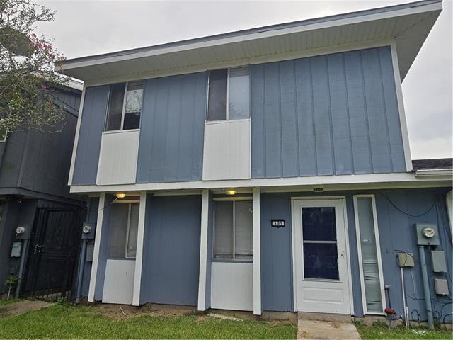 Building Photo - 305 E Club Dr