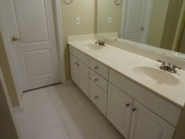 Building Photo - 285 Thornbush Ln