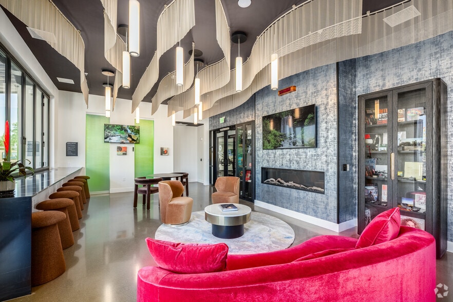 Community Room - Tower Broadway