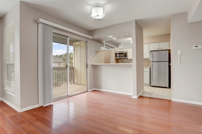 Building Photo - 1500 Bay Area Blvd