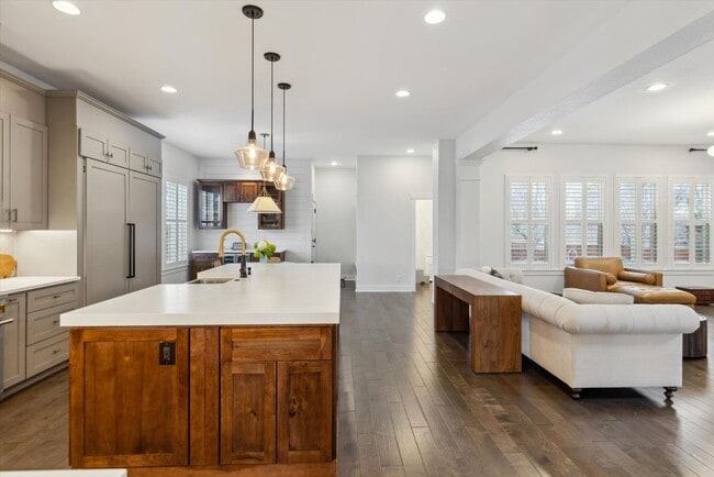 Building Photo - Luxury Home For Rent in Lowry