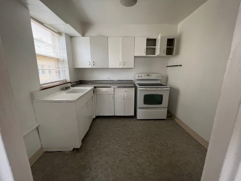 Building Photo - Mary Jane Apartments
