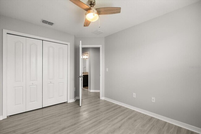 Building Photo - 1155 Water Iris Wy