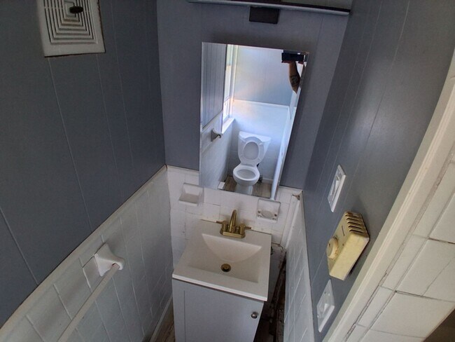 Building Photo - 65-67 Railroad Street