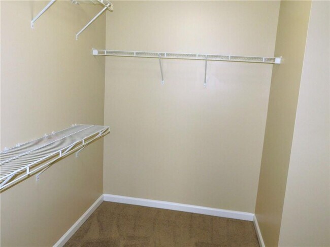 Building Photo - 2379 Tullamore Cir