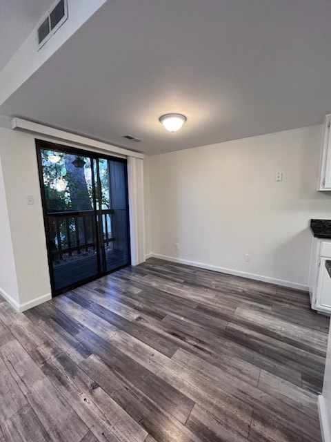 Building Photo - 302 Pleasant St