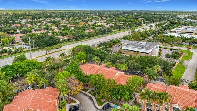 Building Photo - Super Cozy 2 bedroom in Desirable Neighborhood in coconut creek