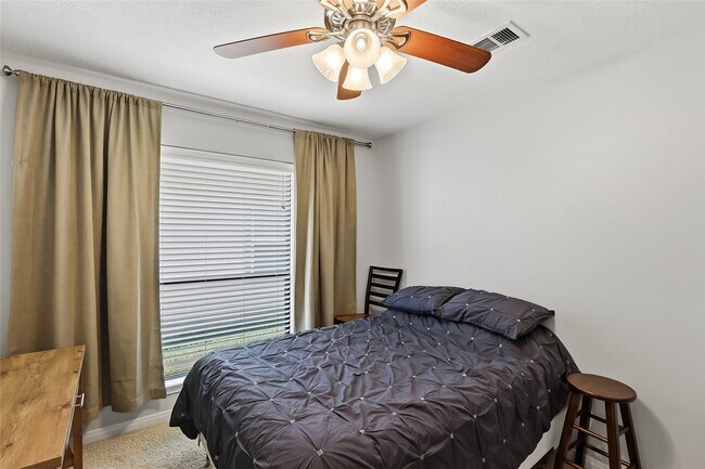 Building Photo - 2071 Mountain Wind Loop