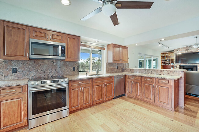 Building Photo - 4422 Brandywine Dr