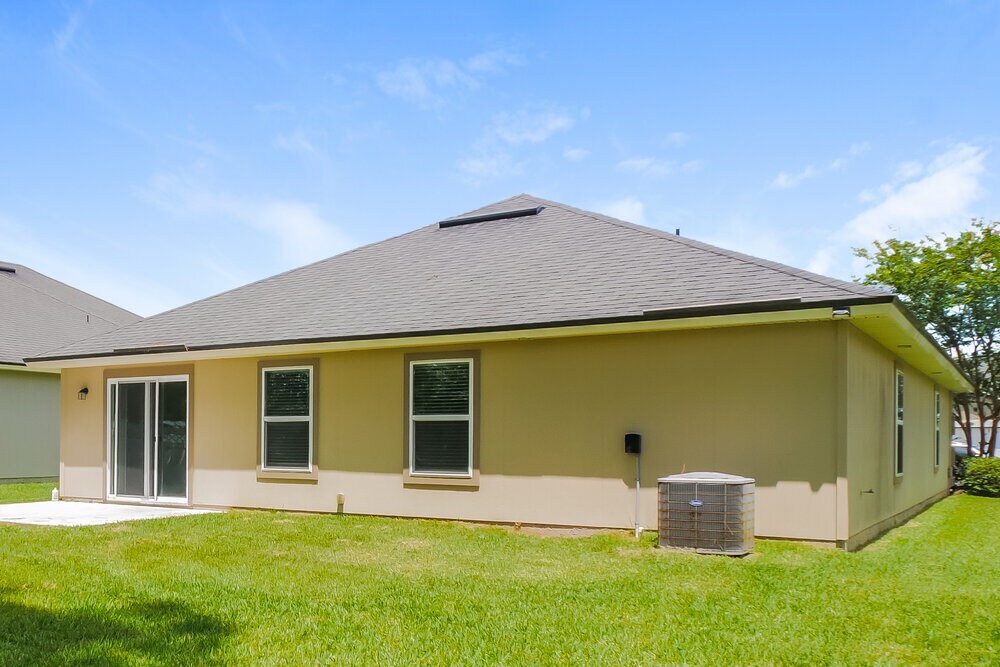 Building Photo - 165 River Dee Dr