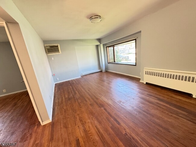 Building Photo - 105 Independence Dr