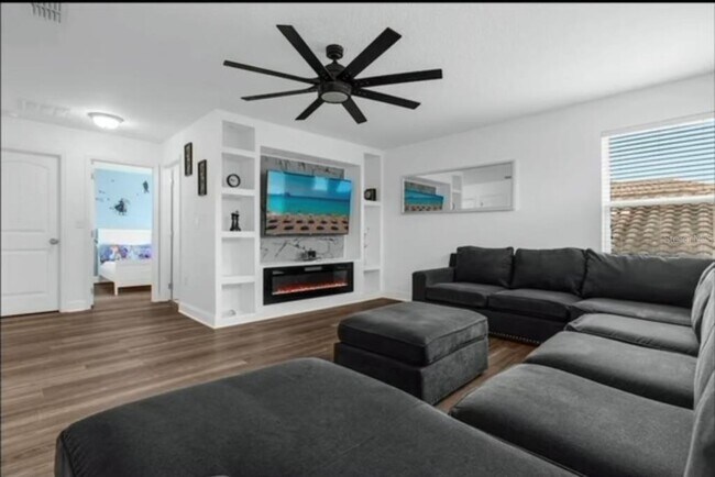 Building Photo - 4412 Acorn Ct