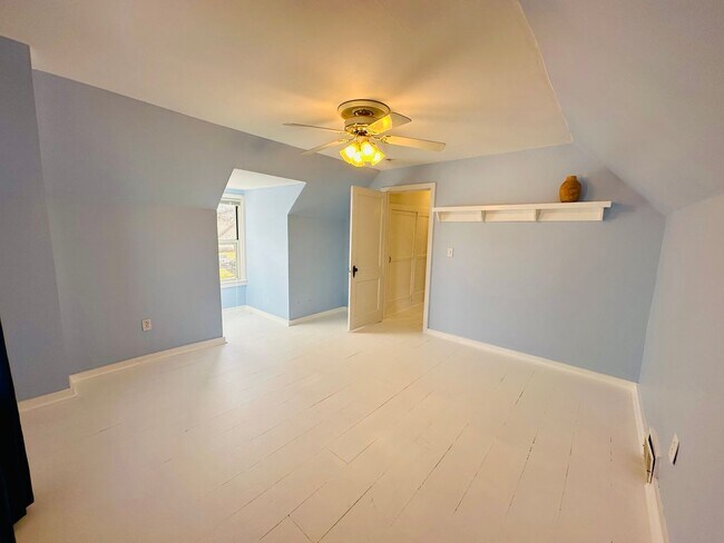 Building Photo - {8520} Charming Four Bedroom in Fantastic Location + Two Main Floor Bedrooms + Hardwood Floors + ...