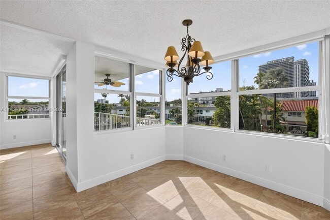 Building Photo - 16565 NE 26th Ave