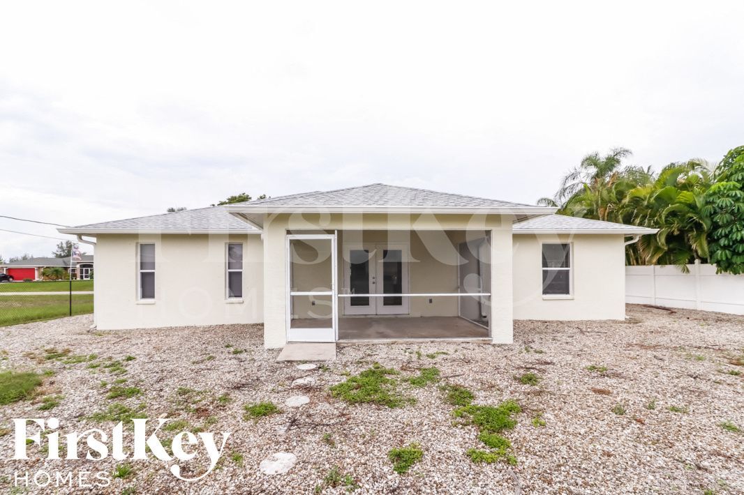 Building Photo - 1302 SW 35th St