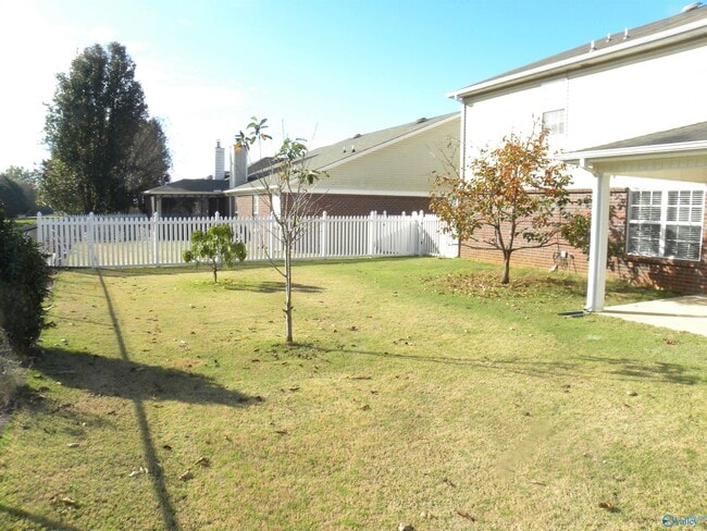 Building Photo - 409 Jasmine Dr