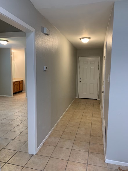 Building Photo - 4501 Dorsett Oaks Cir