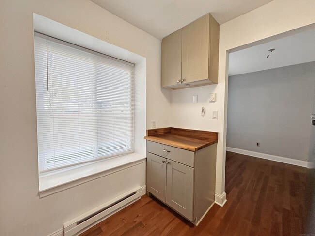 Building Photo - 109 Candlewood Dr