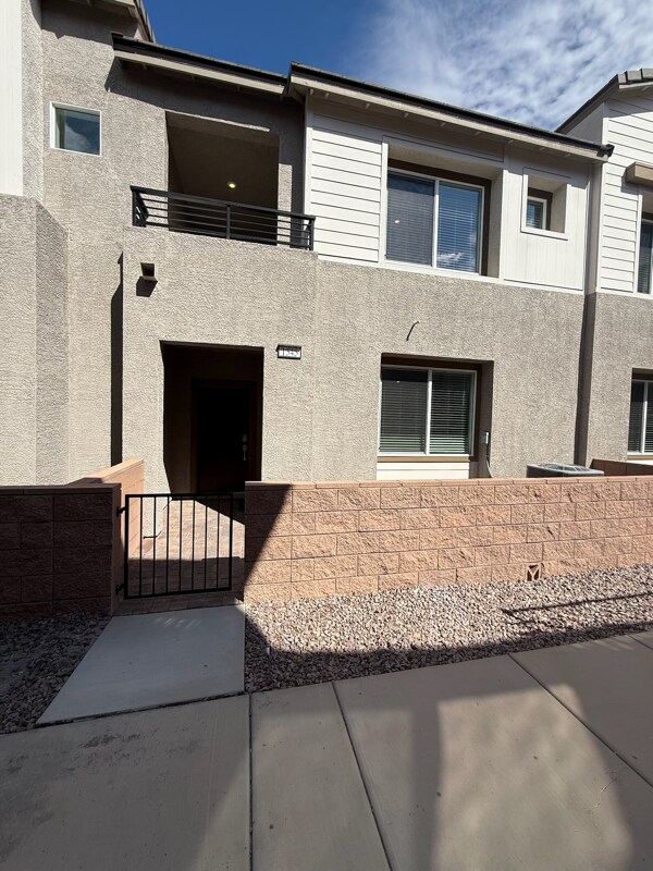 Building Photo - 1545 Layla St