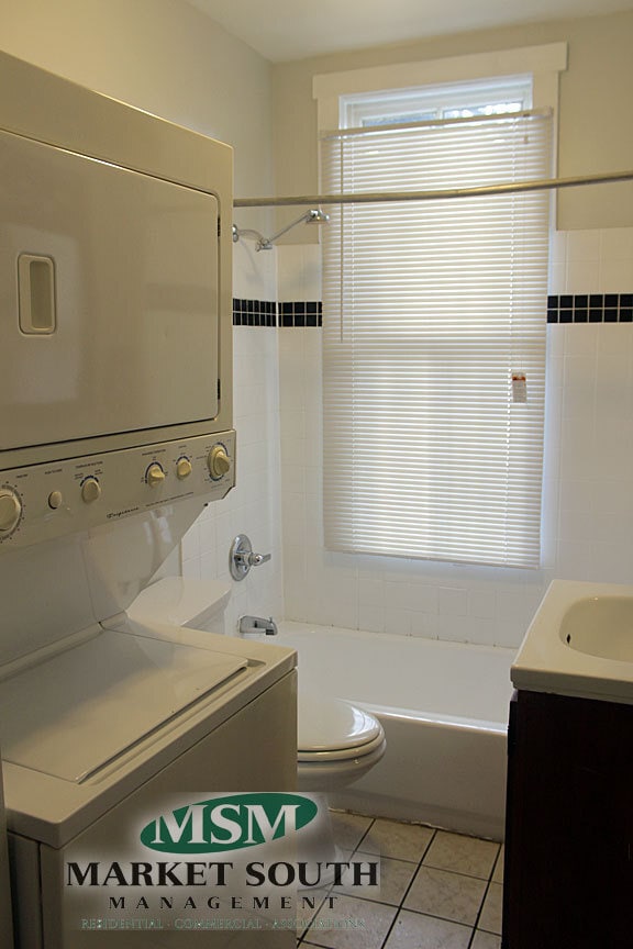 Building Photo - NEWLY RENOVATED 3 BEDROOM ON HABERSHAM/ E32