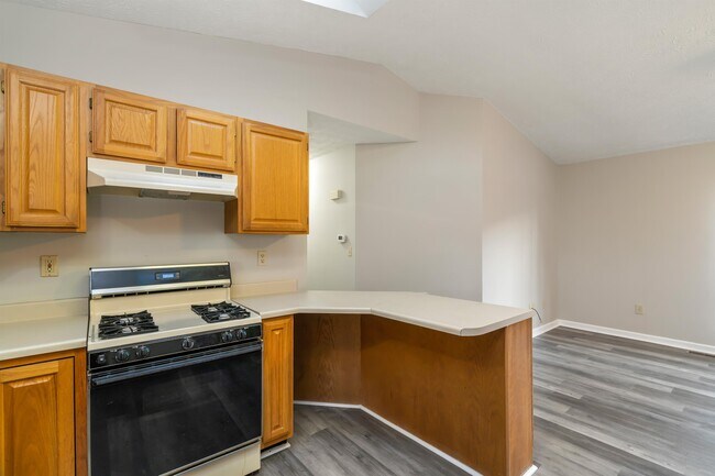 Building Photo - 6501 Beaver Ridge Rd