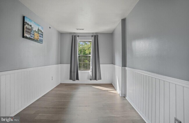 Building Photo - 4 Cedar Valley Pl