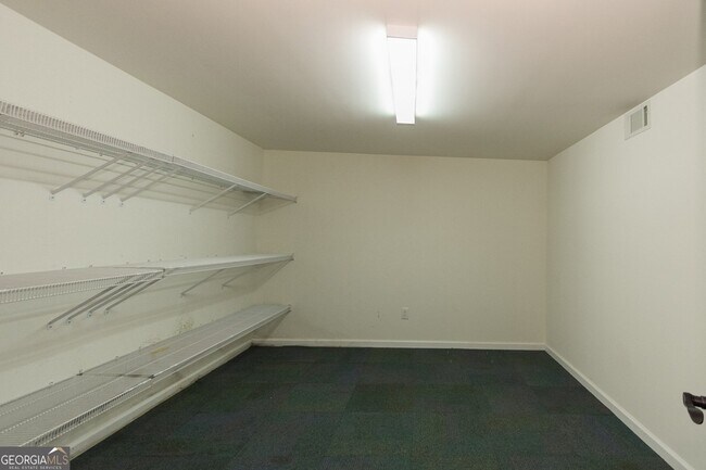 Building Photo - 5166 Wheeler Dr