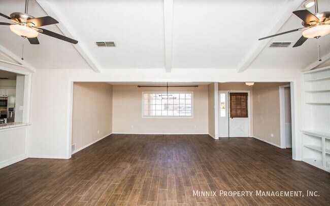 Building Photo - 6309 Nashville Dr