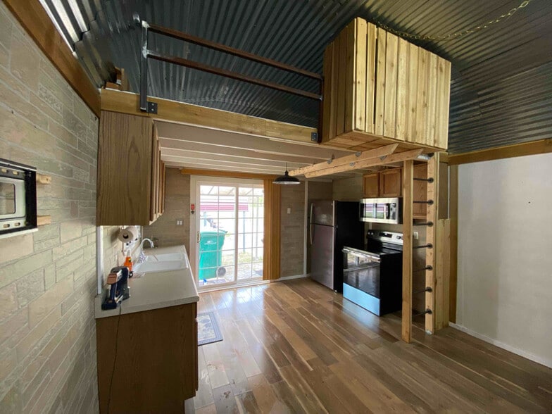 Building Photo - 12741 Craig Rd