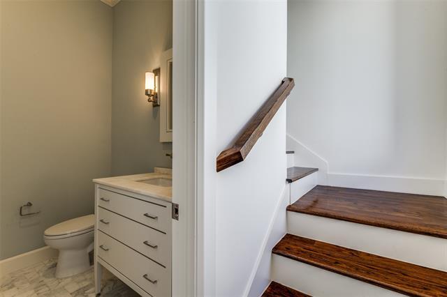 Building Photo - 3515 Normandy Ave