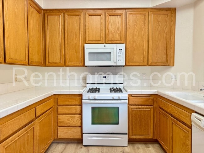 Building Photo - 12710 Via Nieve