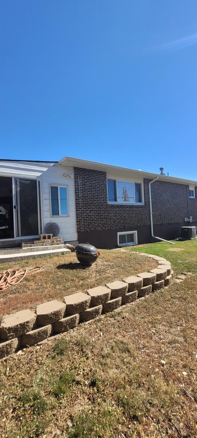 Building Photo - 6304 Kevin Ave